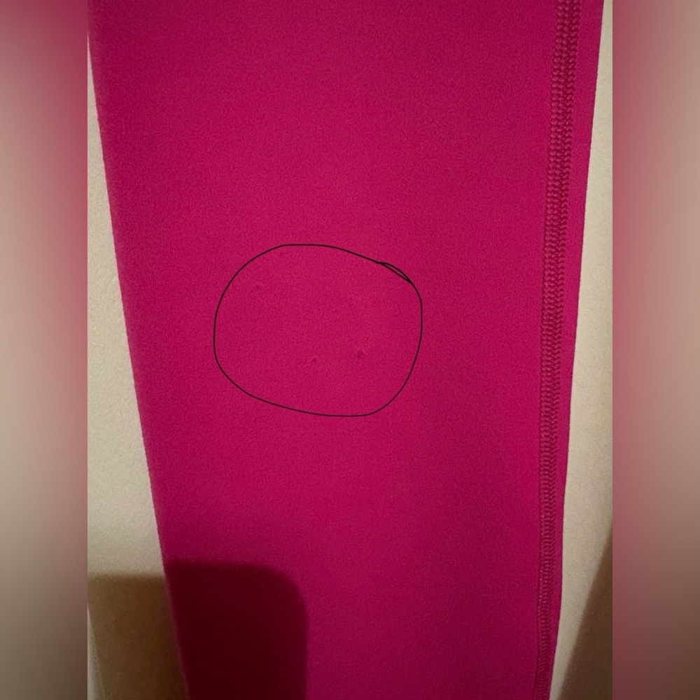Lululemon wonder train high-rise, size 2, ripened raspberry. Smoke free home - Picture 4 of 5